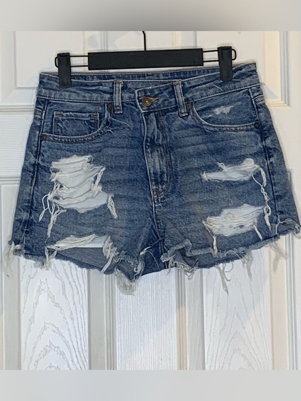 American Eagle Mom Short Distressed Size 2